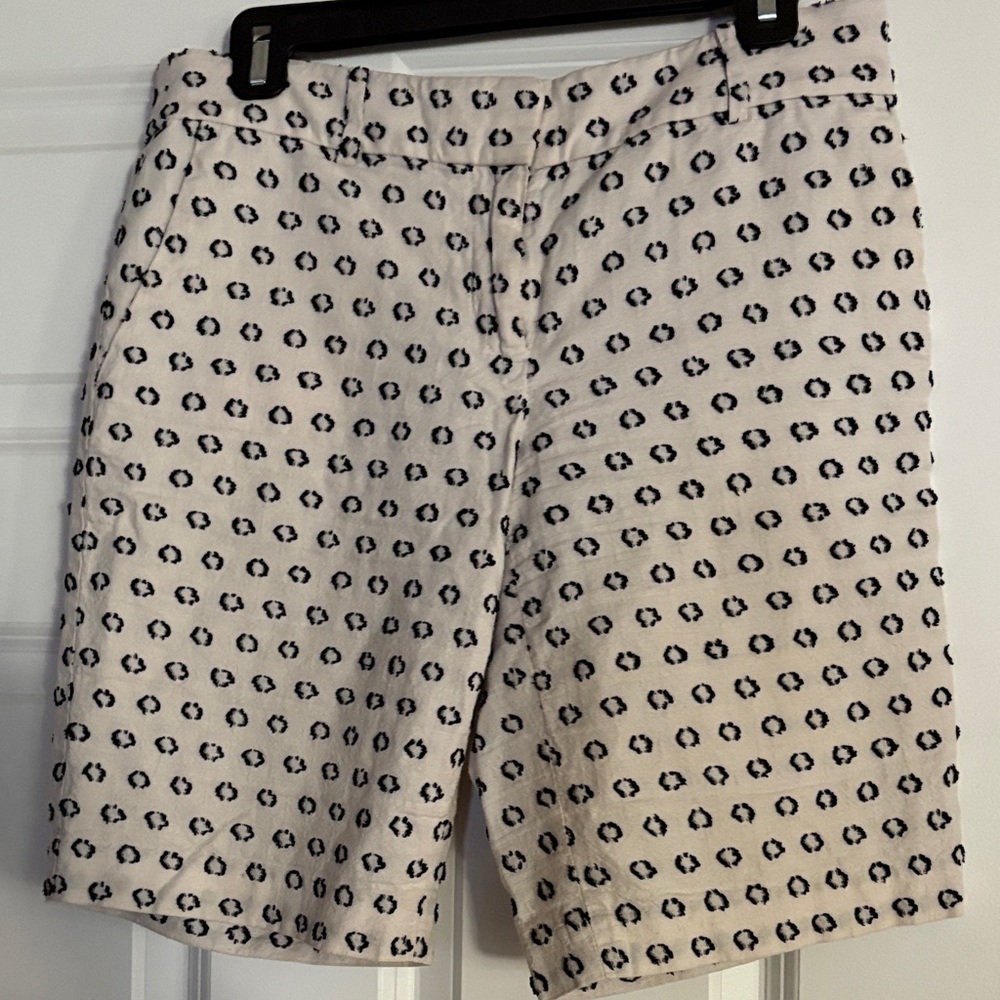 Ann Taylor Cream and Black Patterned Women's Shorts